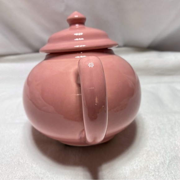 Vintage in EUC. Adorable pink ceramic pottery teapot - Picture 10 of 13